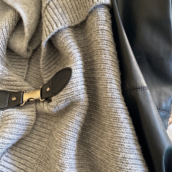 Cozy Moto Style Cardigan - Picture 4 of 5